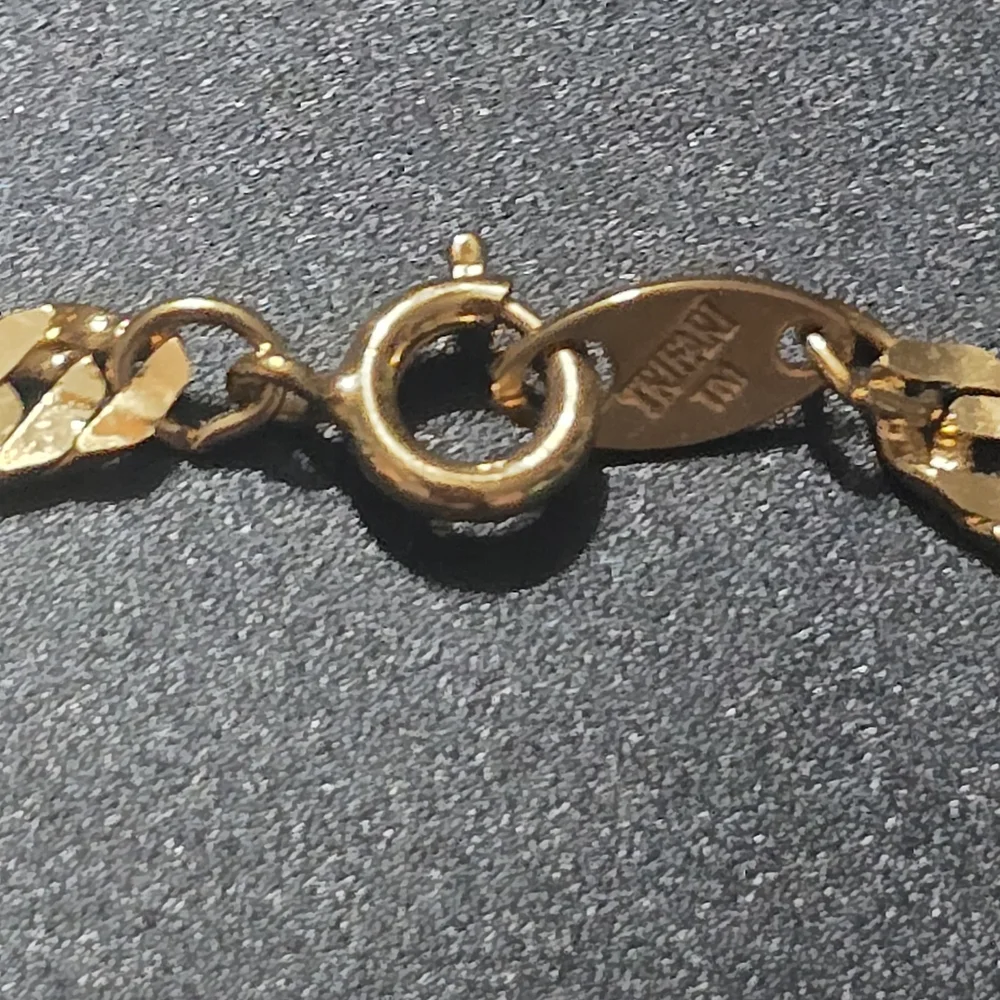 Elegant Gold Trifari Necklace with Crystal Accents - Picture 2 of 3